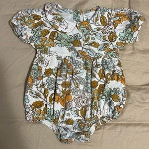 NWOT Farm Floral Peter Pan Bubble 6-12 months